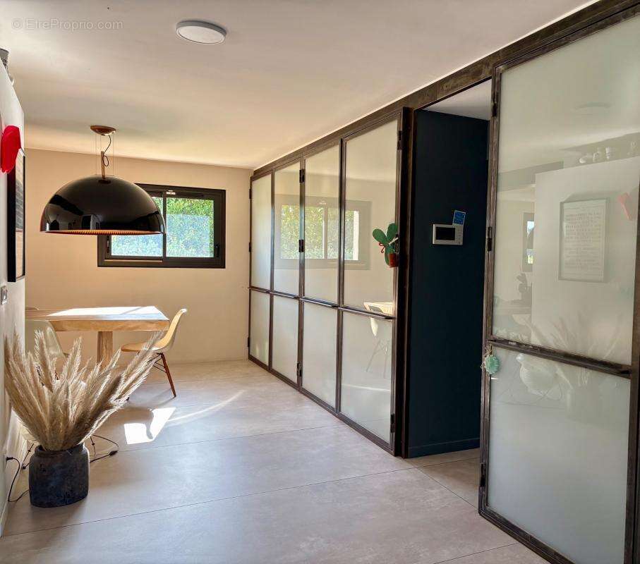 Maison à vendre 6 pièces AIX EN PROVENCE (13) - photo 8