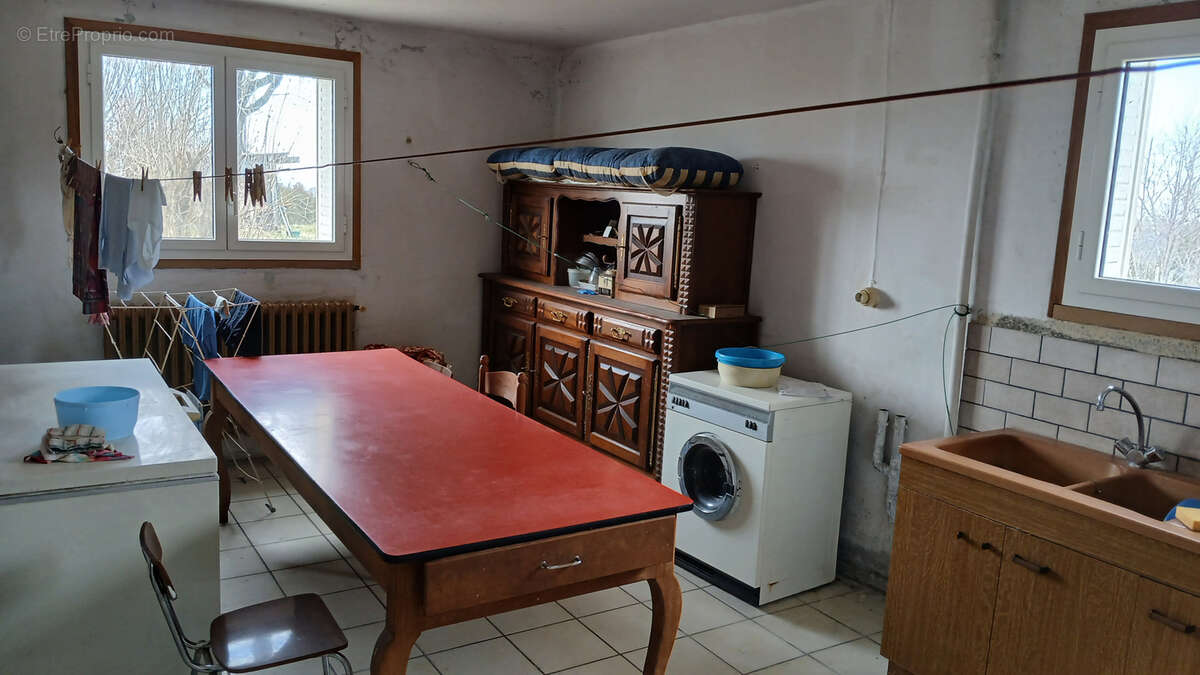 Maison à ANGLARDS-DE-SALERS