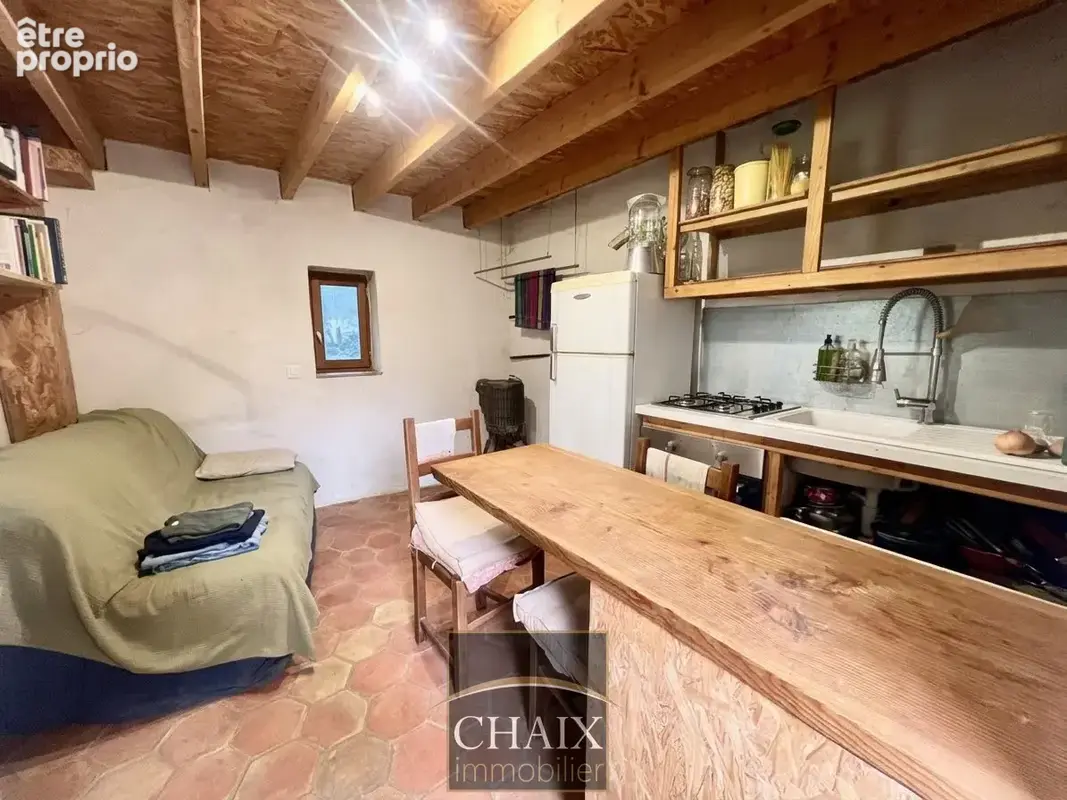 133360 ROQUEVAIRE - Terrain de 7367m2 avec vue + Cabanon aménagé en habitation de 20m2 - photo 3