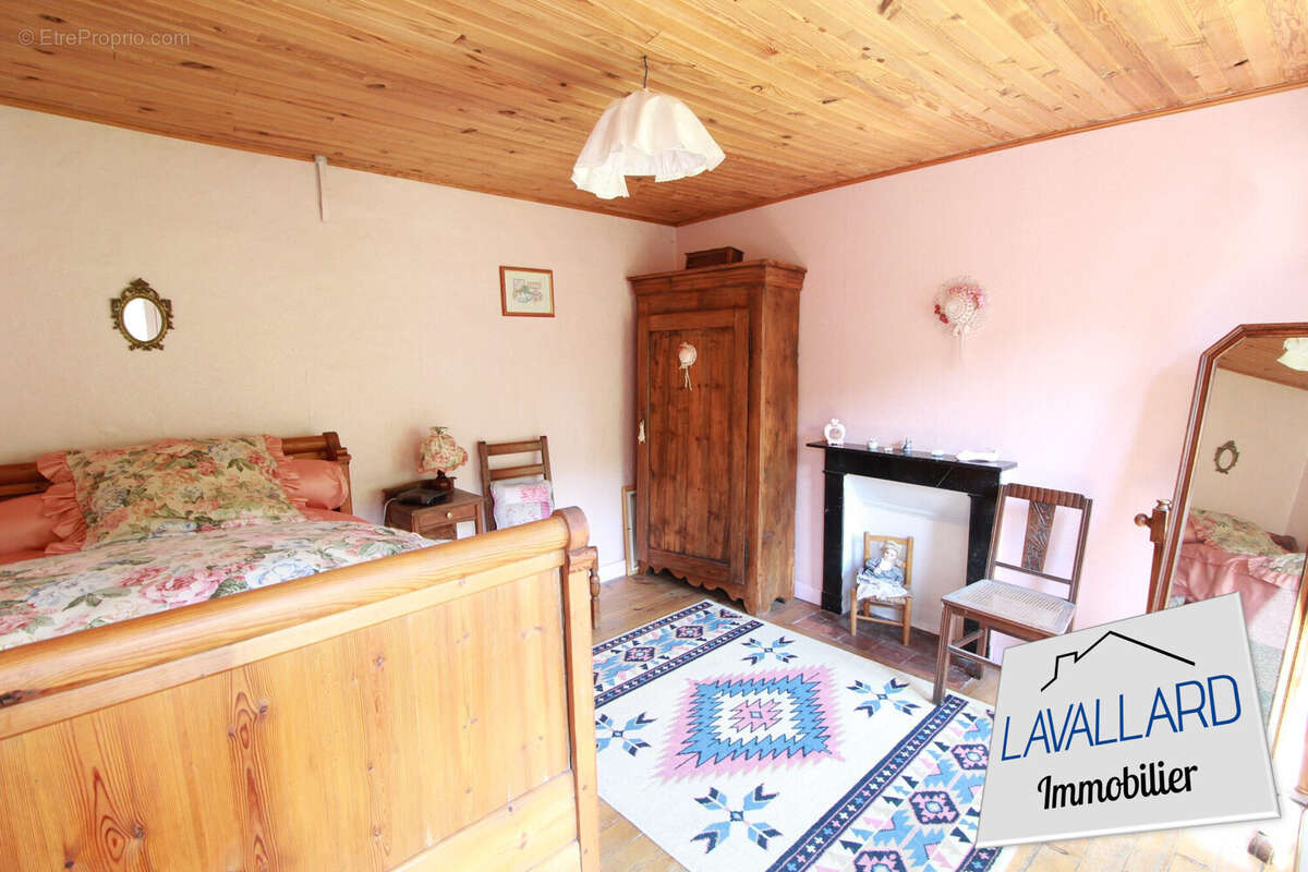 Maison à PAS-EN-ARTOIS