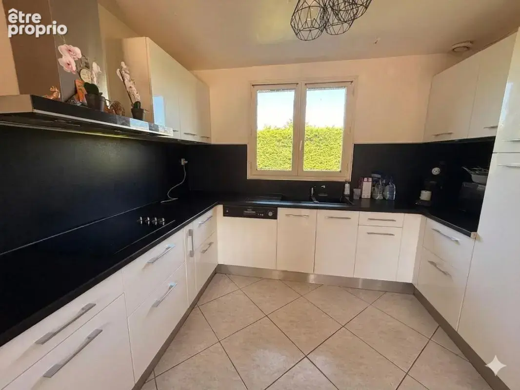  Plaisance : 178 m² à rénover ! 5 chambres, garage XXL, piscine & cheminée — Vos clés dès cet automne pour lancer votre projet ! - photo 2