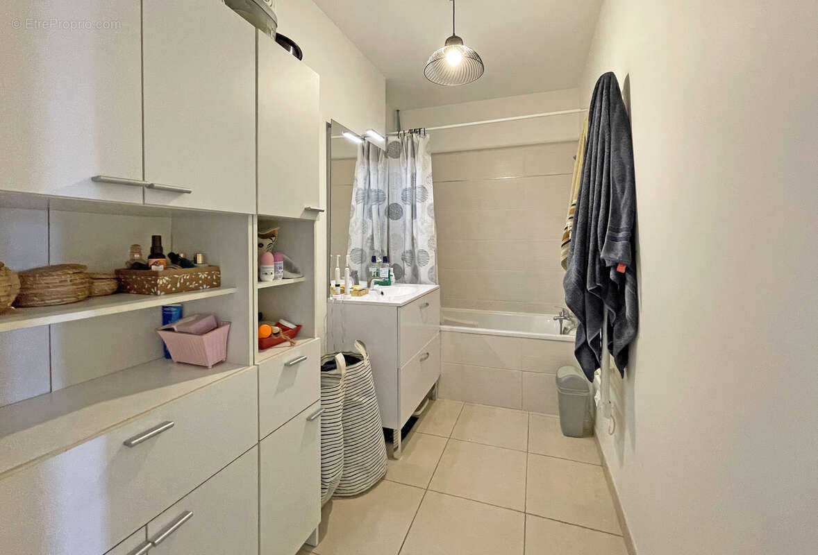 Appartement à SAINT-JEAN-DE-VEDAS