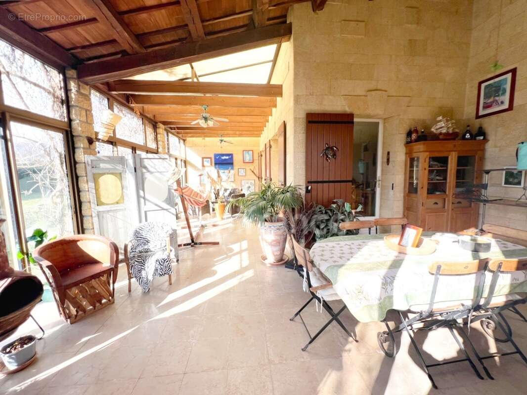 À vendre Villa d’Exception à Reillanne (04110) – 120 m², 5 Pièces, 4 Chambres, Piscine 10x5, Terrain Clos 9 000 m², Calme Absolu - photo 9