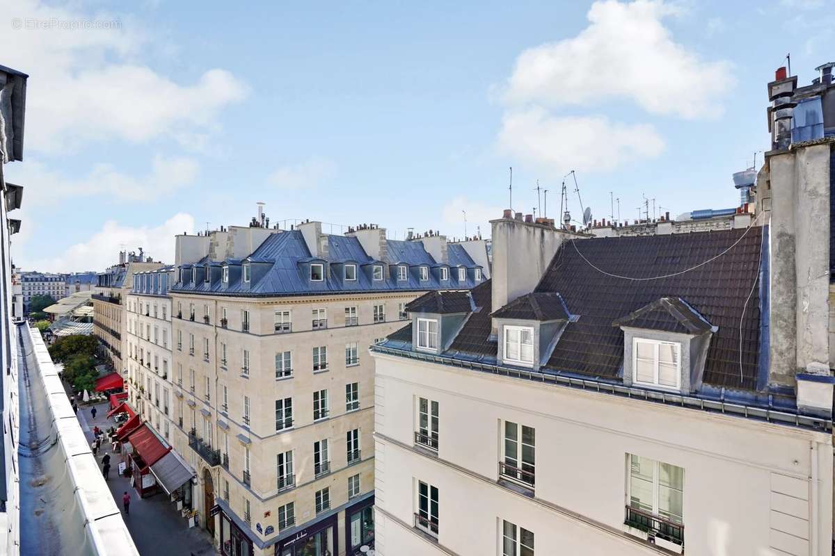 Appartement à PARIS-1E