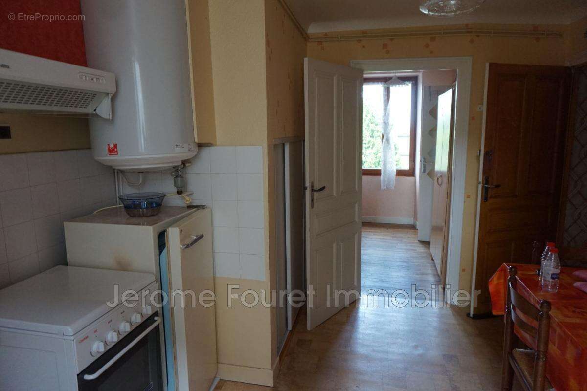 Appartement à EGLETONS