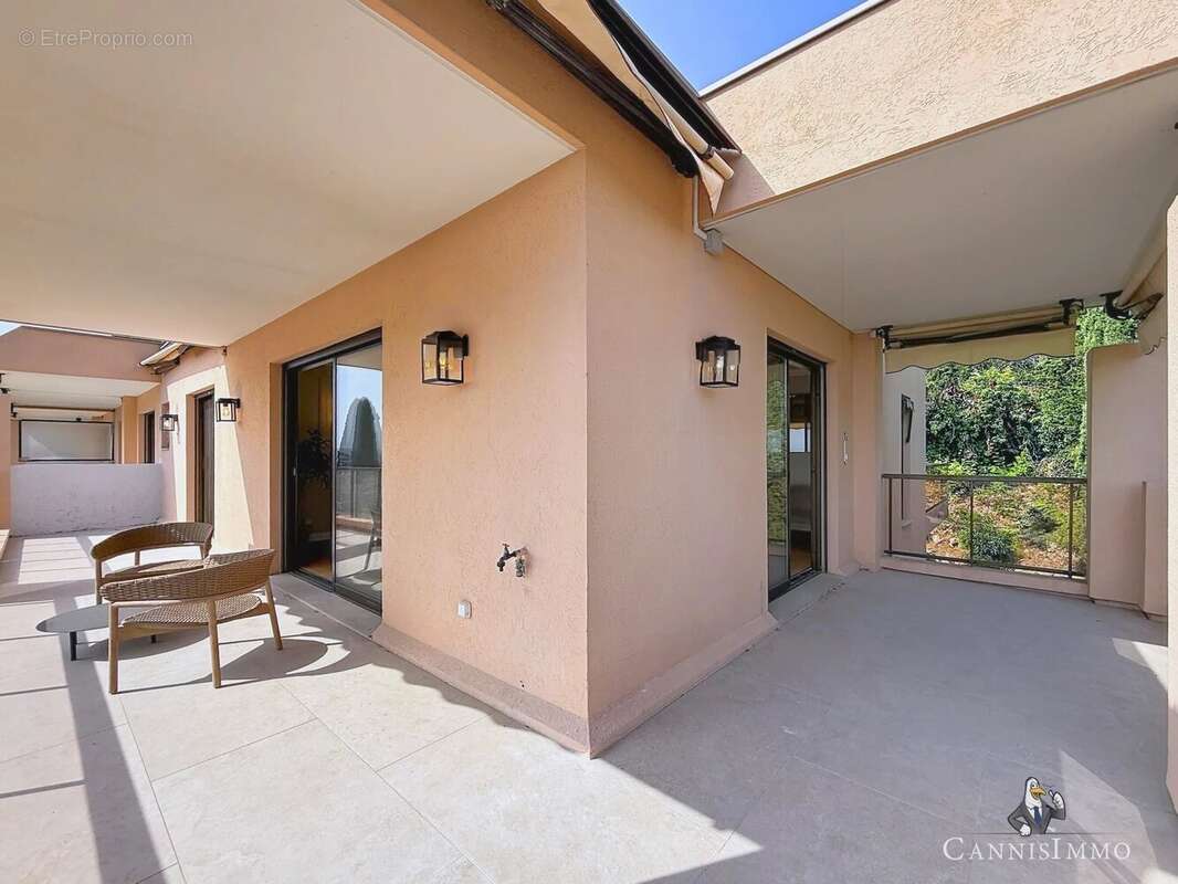 Appartement vue mer le cannet victoria – 4 pièces 107 m² – terrasse – piscine – garage – cave - photo 15