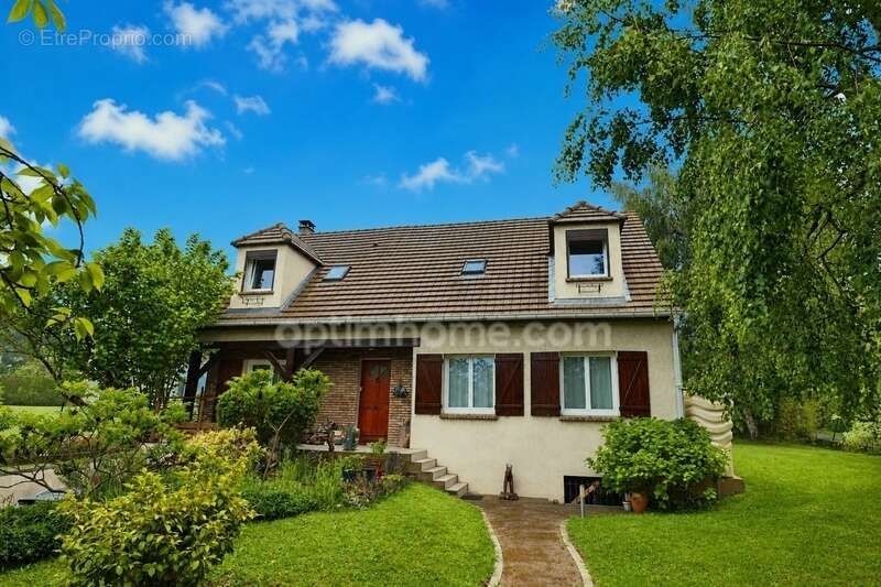 Maison à DAMMARTIN-EN-GOELE