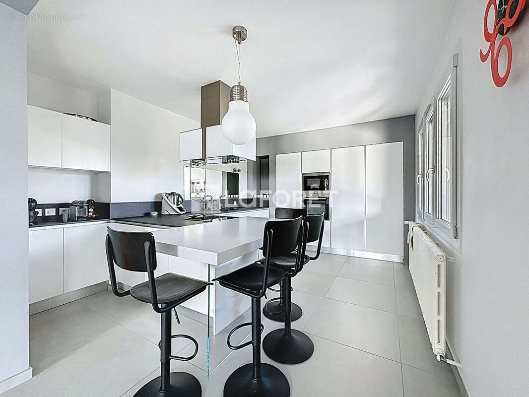 Maison à L'ABERGEMENT-CLEMENCIAT