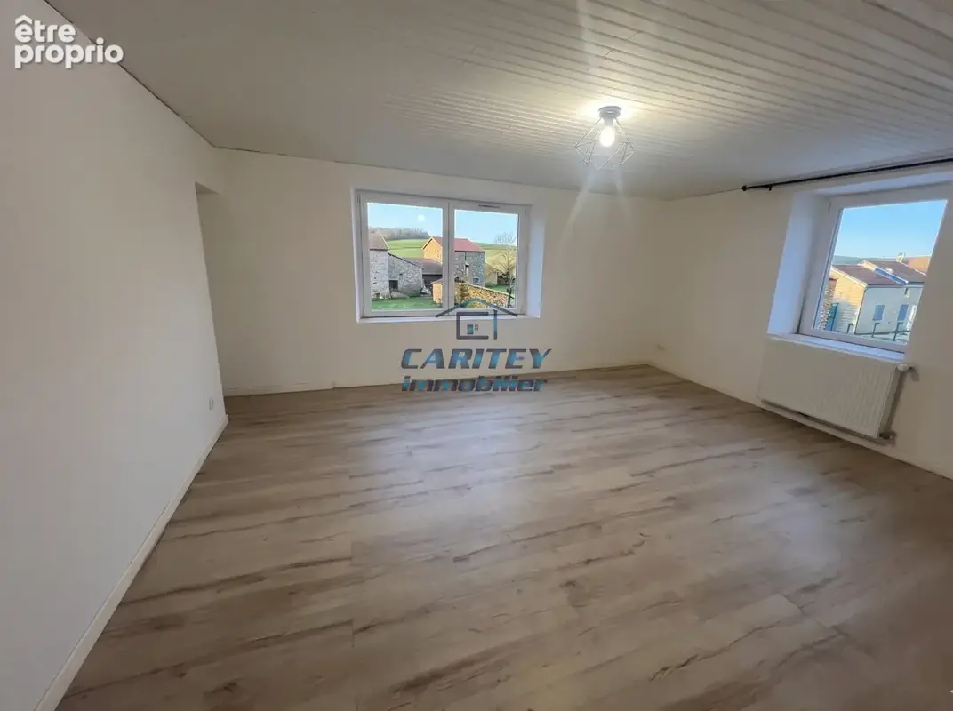 Maison 4 chambres sur 8 ares de terrain - FROIDECONCHE 70300 - photo 7