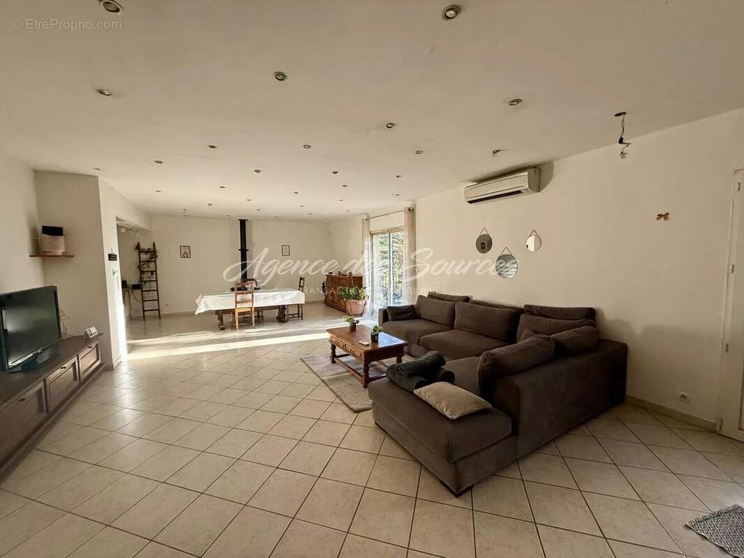 Maison à CHATEAUVERT