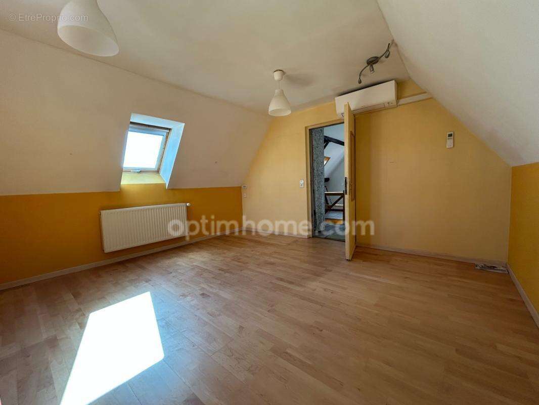 UFFHEIM, Magnifique maison alsacienne, 159.50m², 4chambres, climatisation, panneaux solaires. Beaucoup de cachet et de charmes - photo 18