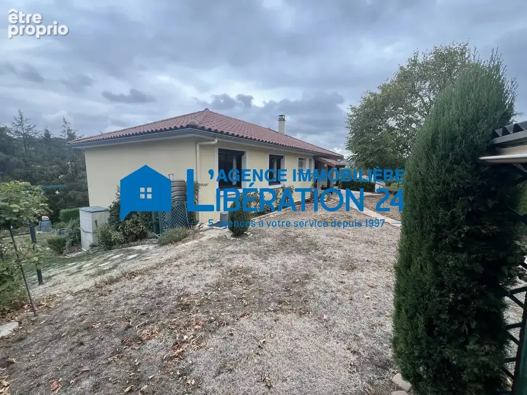 Photo Maison à Saint-Genest-Lerpt au prix de 368 000€