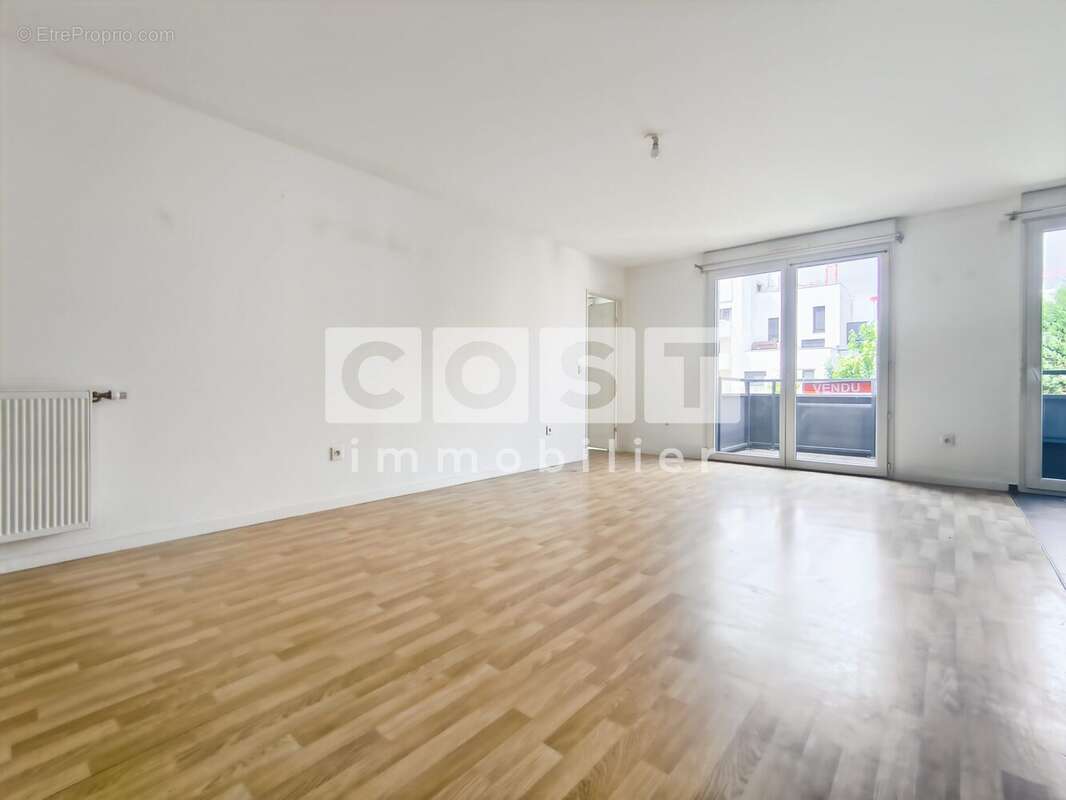 Appartement à GENNEVILLIERS