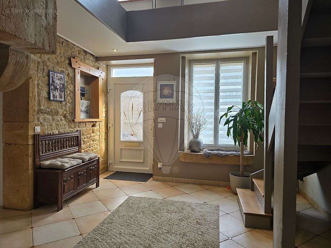 Maison à FILLIERES