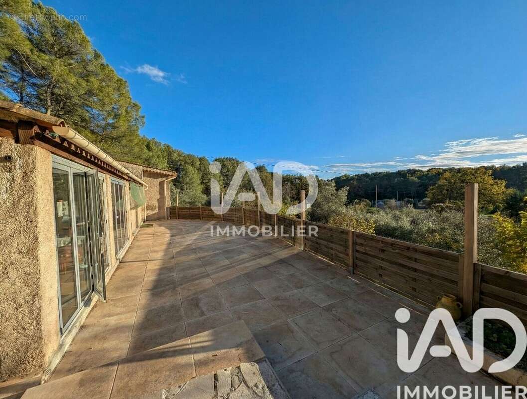 Photo 3 - Maison à FIGANIERES