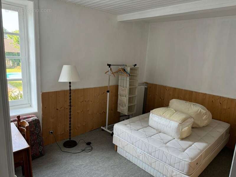 Maison à SAINT-FRONT-LA-RIVIERE