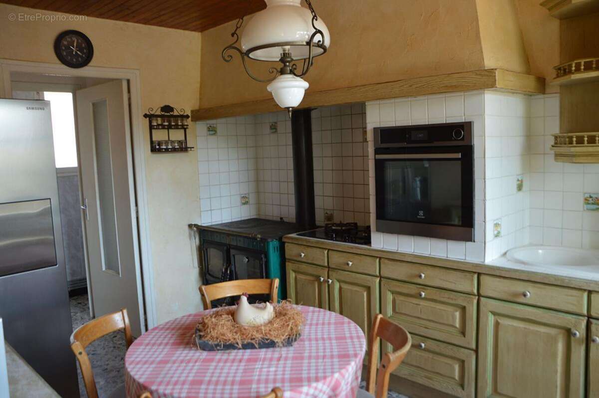 Propriété avec 2 maisons, dépendances et terrain sans vis-à-vis Montmort 260 m2 - photo 13