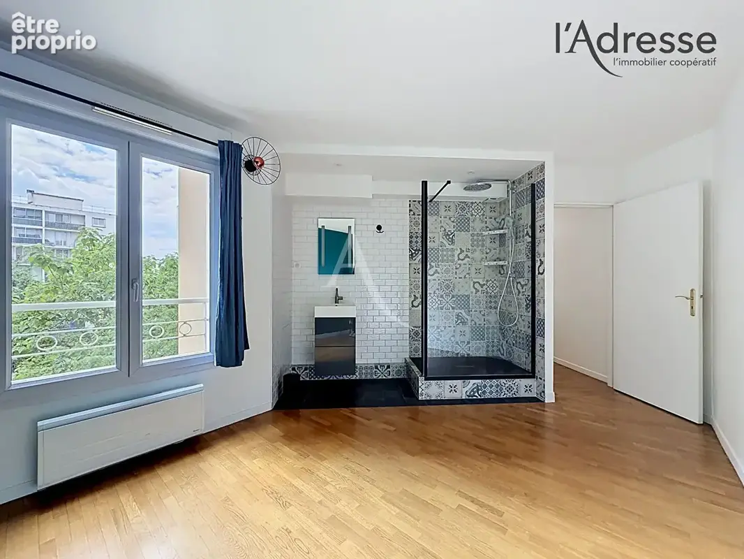 SURESNES limite Puteaux - Appartement 5 pièces 101m², cave et parking - photo 5