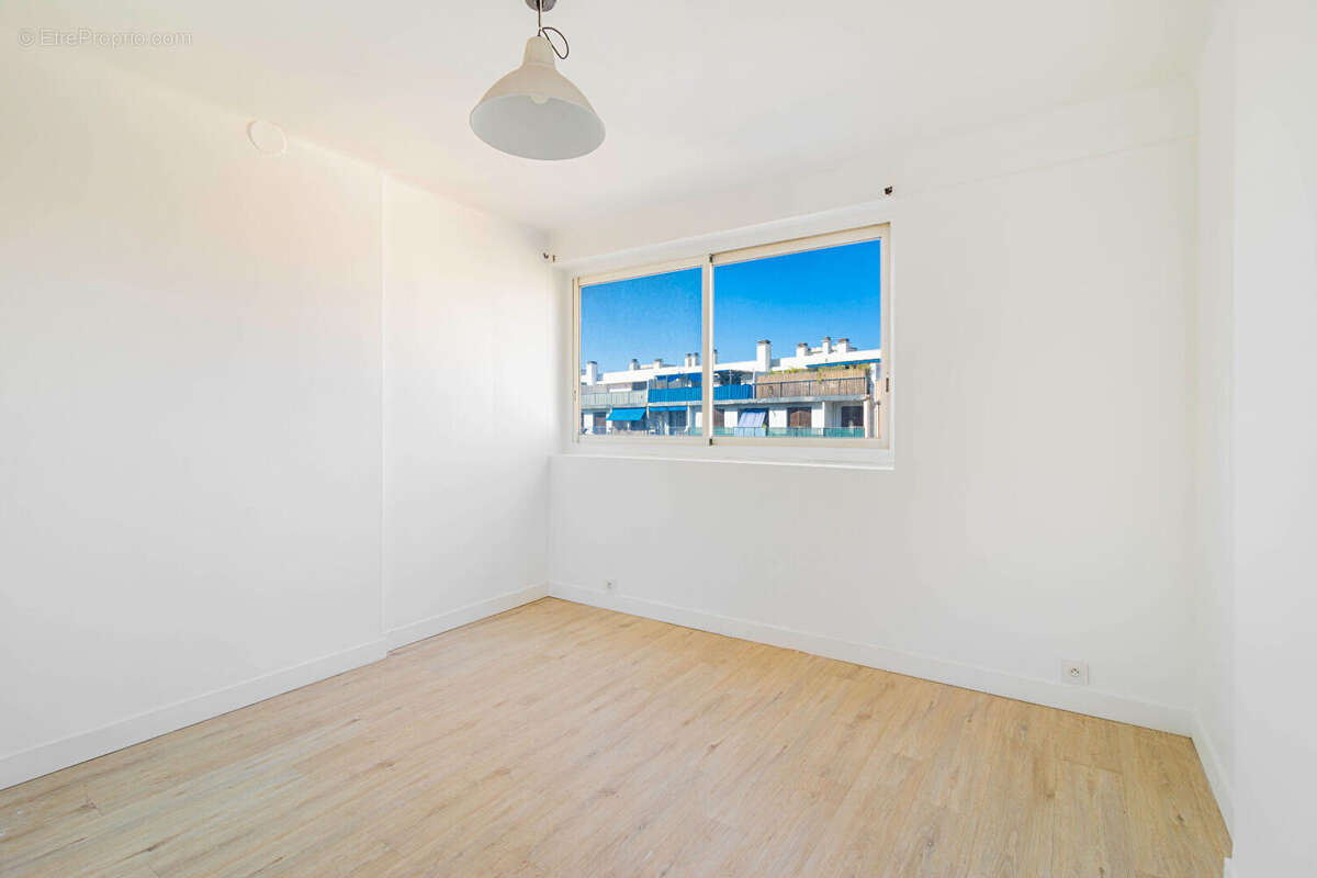 Appartement à MARSEILLE-6E