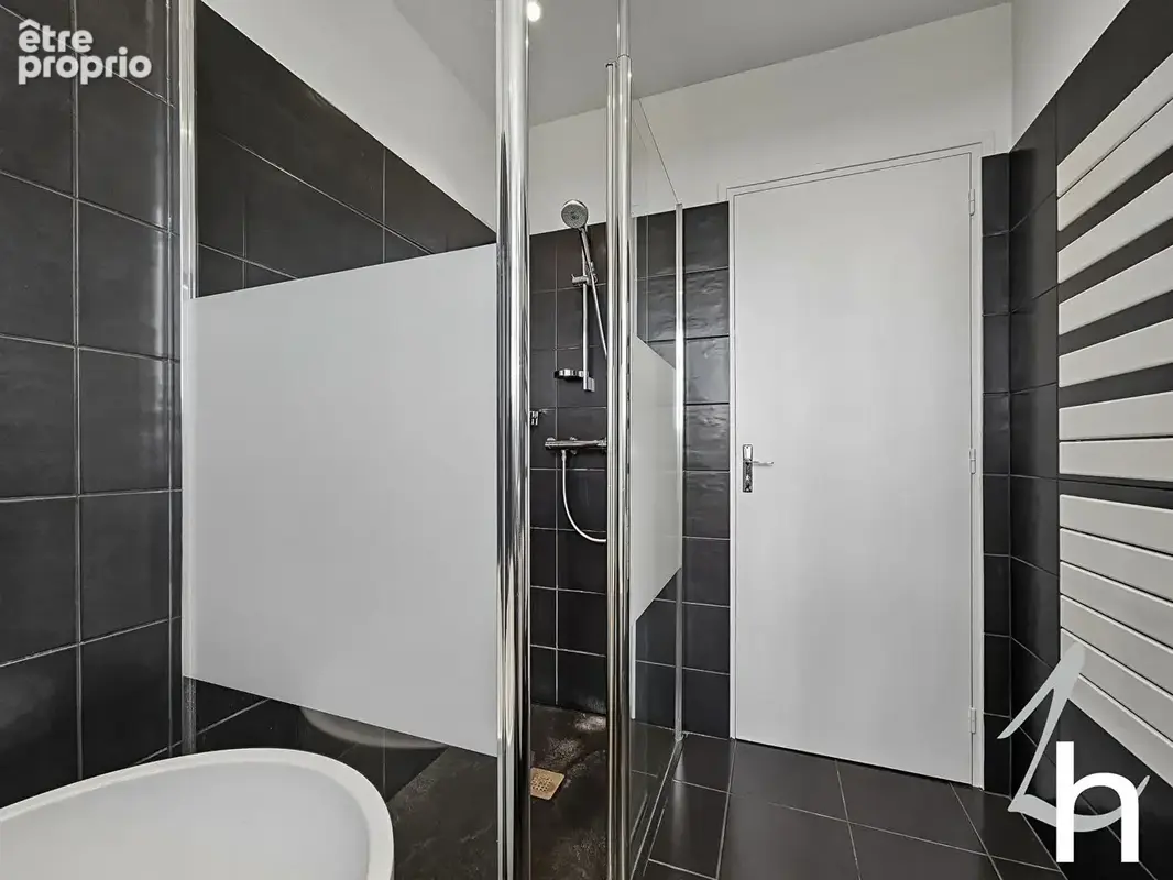 Hors lotissement - vie de plain pied - 5/6 chambres - sous sol - sud / ouest - 1046 m2 terrain - photo 12