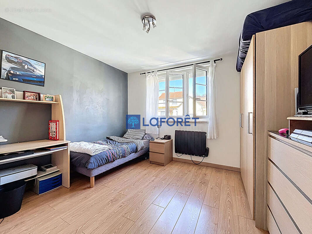 Maison à SAVIGNY-SUR-ORGE