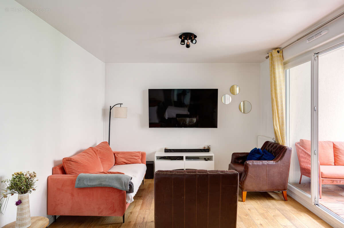 Superbe t3 lumineux à romainville, rue paul de kock, secteur bas-pays - photo 2