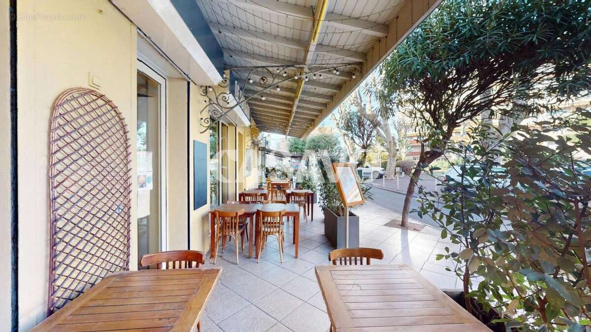 Vente Appartement 3 pièces de 162m² - 06160 Antibes - photo 4