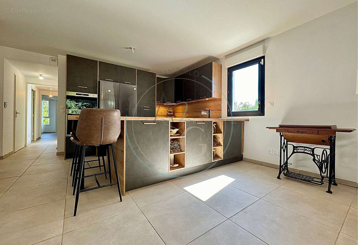 Appartement à COGOLIN