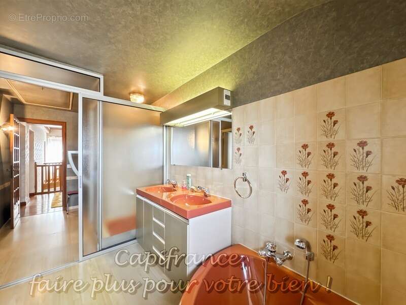 Maison à LA CLAYETTE