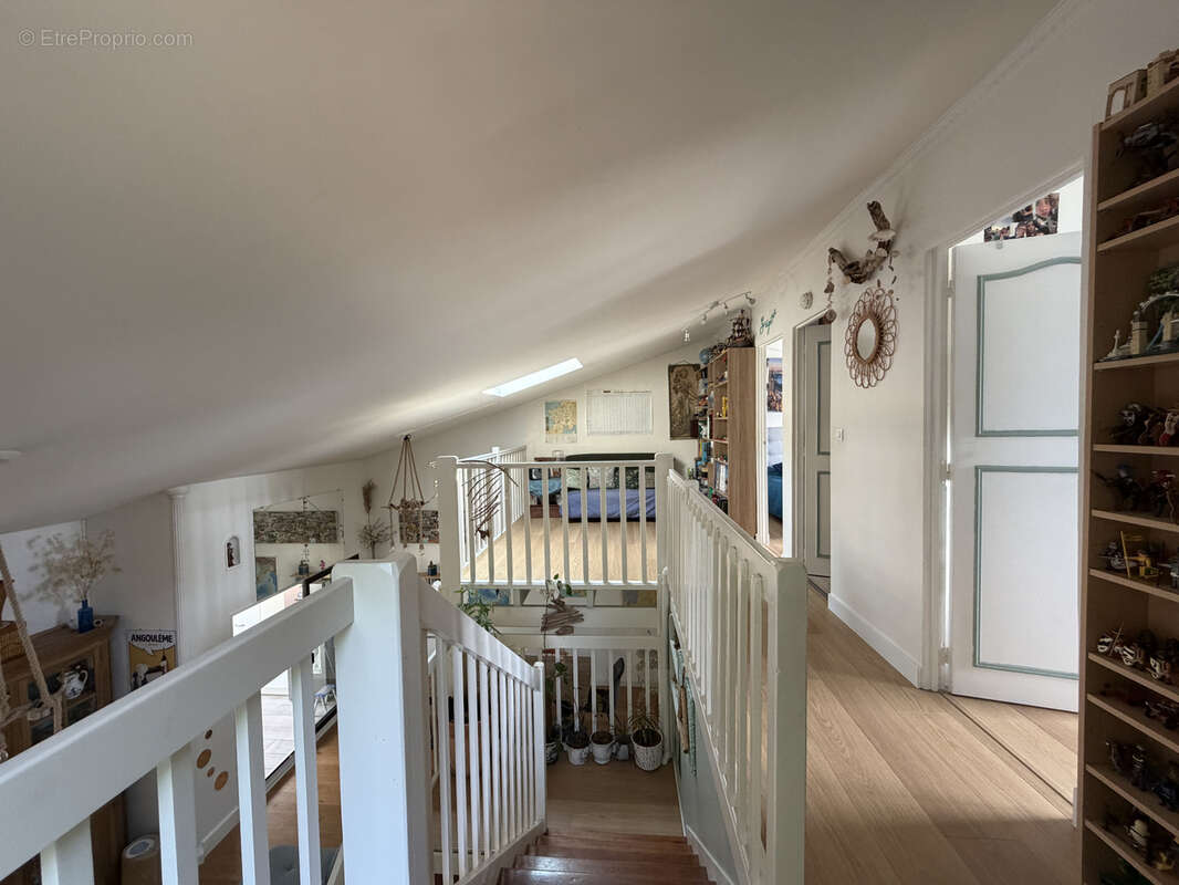 Maison familiale 125 m2 4 / 5 Ch - sous-sol complet - Orléans Orée de Sologne - photo 13