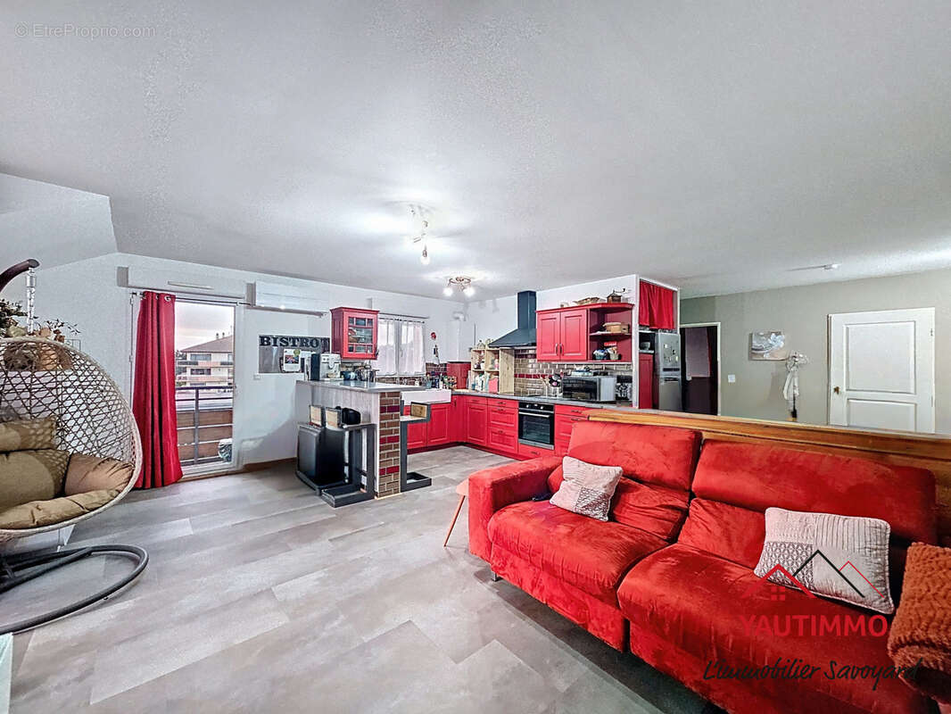 Appartement à BONNE