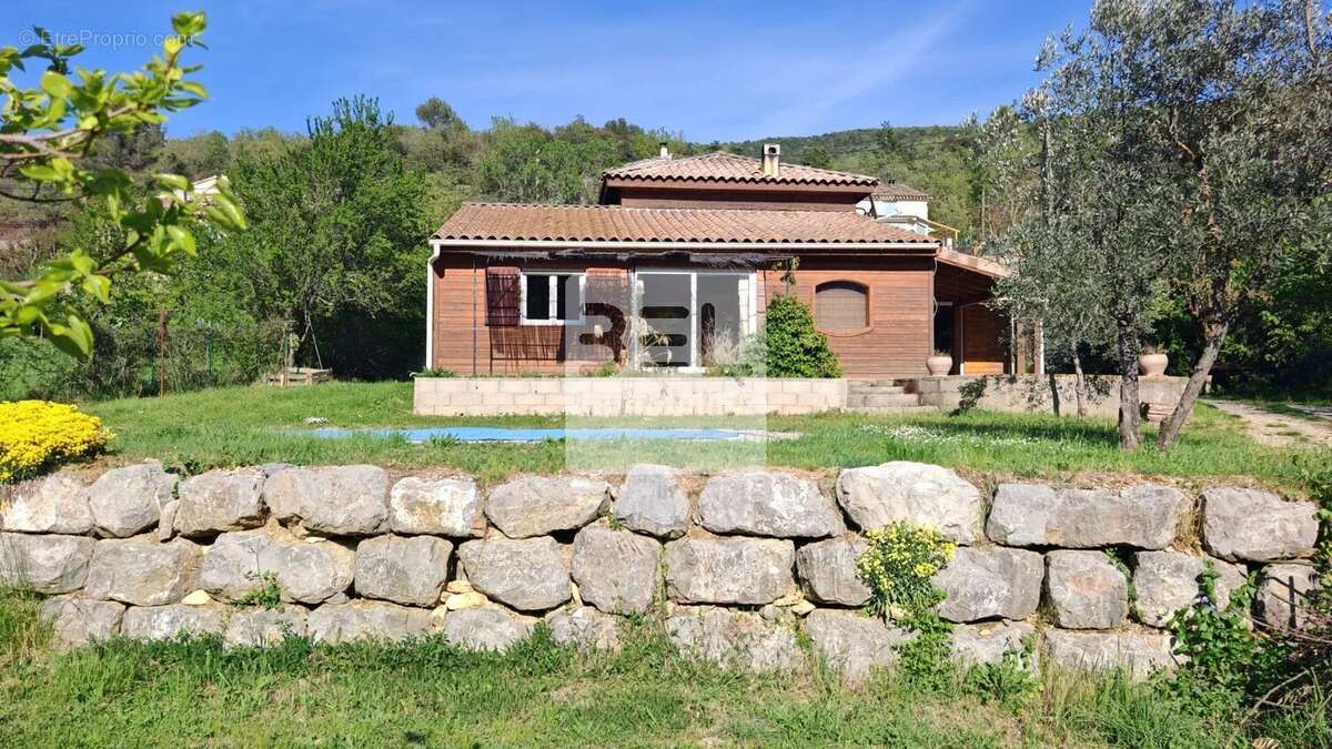 Maison à CHATEAUNEUF-DE-BORDETTE