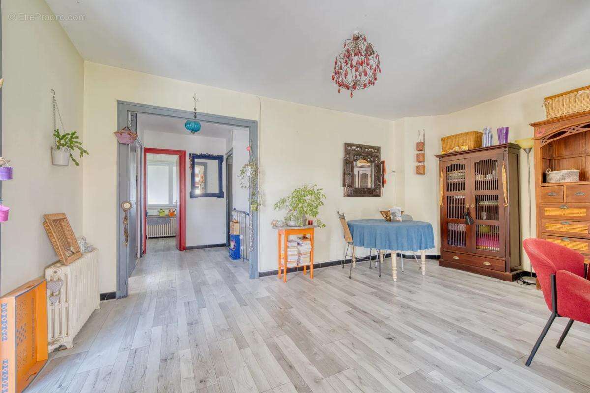 Maison de 6 pièces de 157 m² à La Rochelle - photo 6