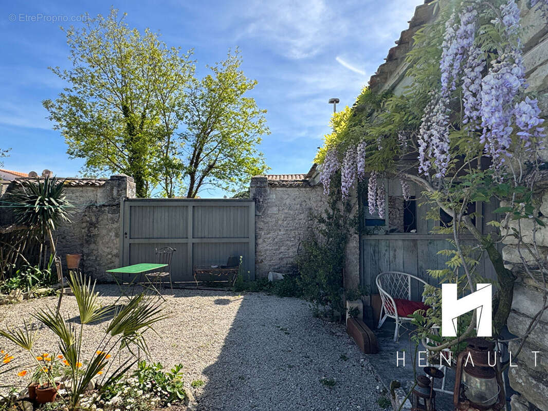 Maison à LE BOIS-PLAGE-EN-RE