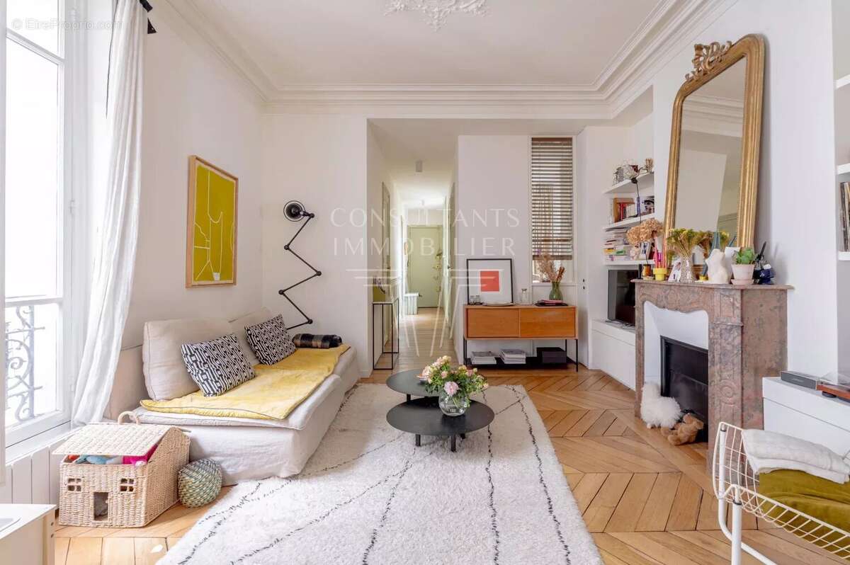 Appartement à PARIS-17E