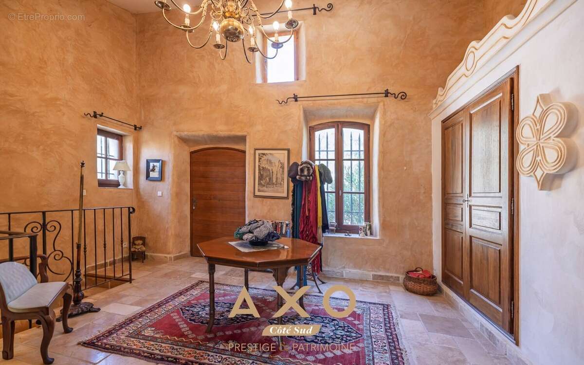 Allemagne-en-provence - bastide - 696 m² - 5 habitations - piscine 15x7 - terrain 1 ha - 995 000  - photo 5