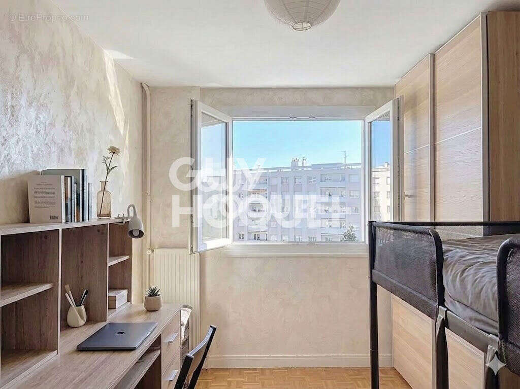 Appartement à OULLINS