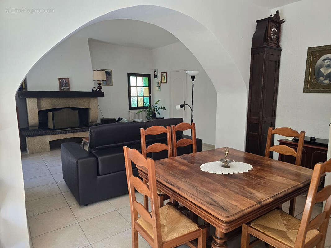 Maison Saint Savournin 5 pièce(s) 140 m2 - photo 6