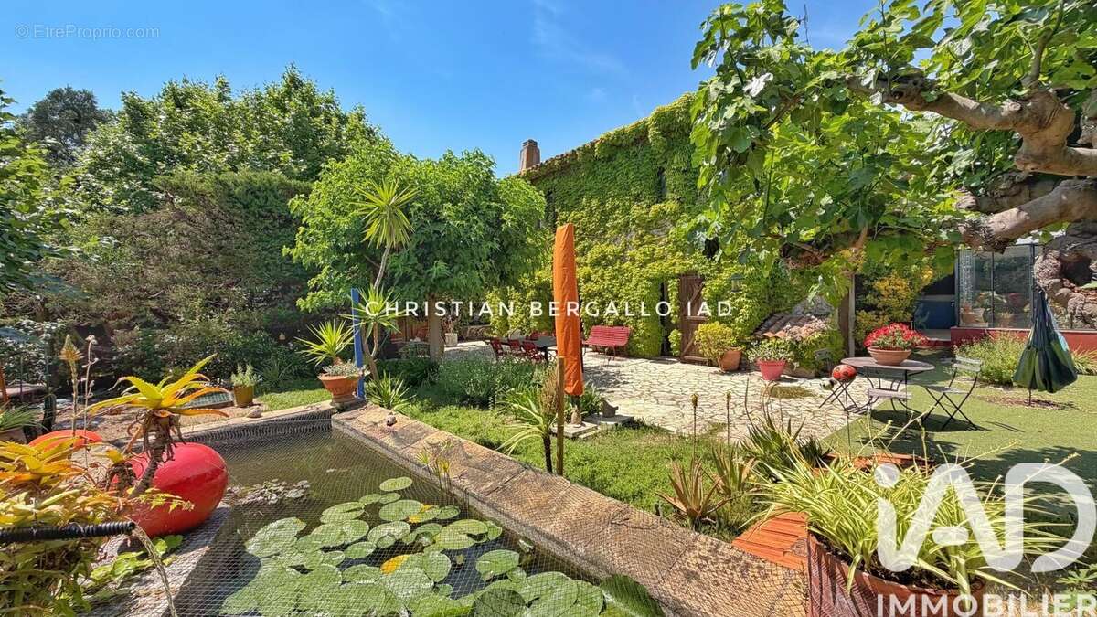 Maison 216 m² à La Garde  - photo 3