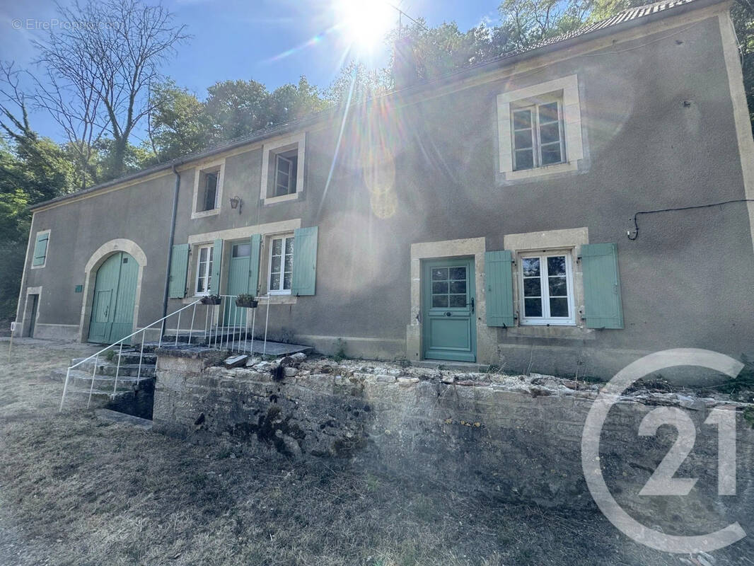 Maison à CHEVROCHES