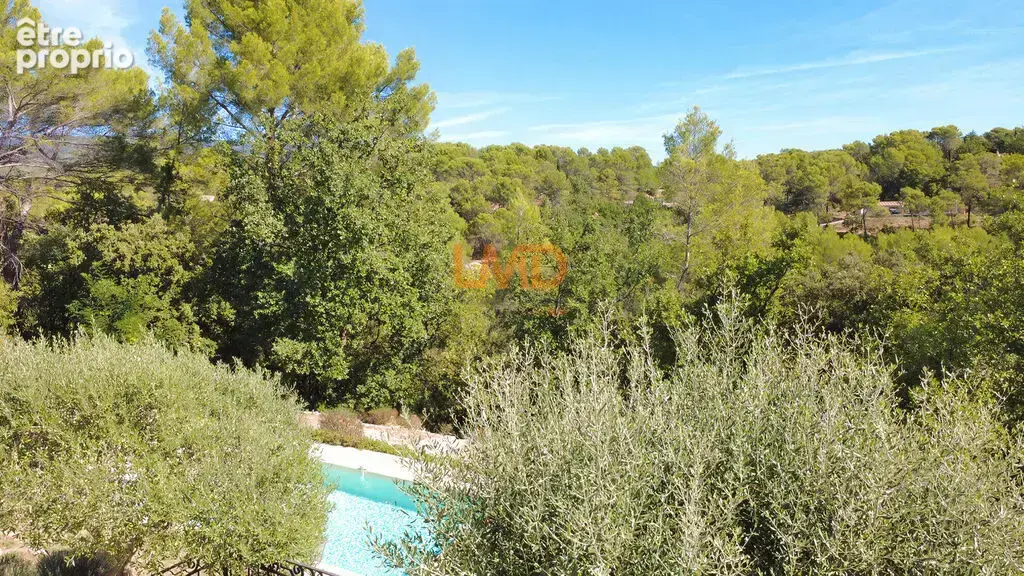 Flayosc – Maison de plain-pied avec piscine, vue dégagée - photo 6