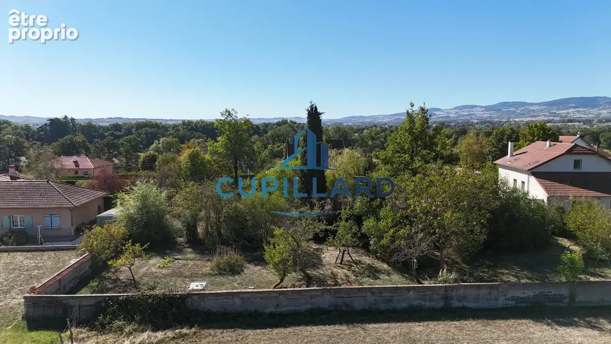 Photo Terrain à Pouilly-Les-Nonains au prix de 122 000€