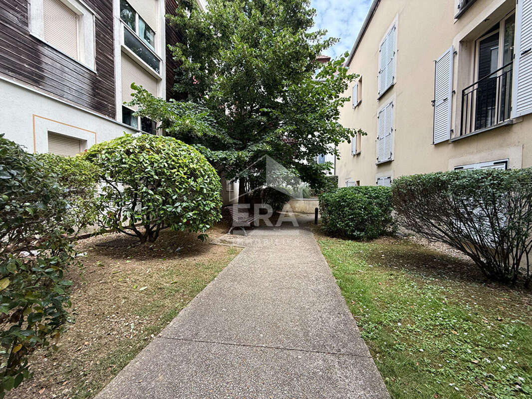 Appartement à CORBEIL-ESSONNES
