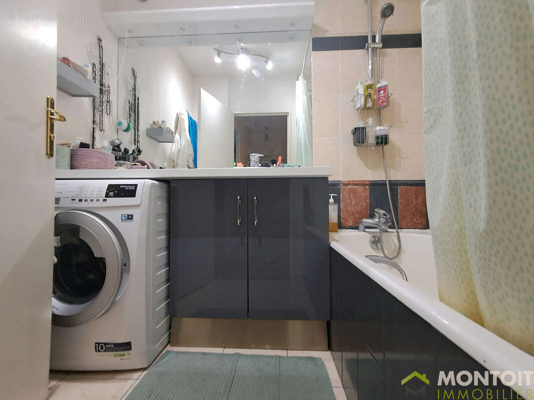 Appartement 69m2 - 2 chambres - jardin terrasse 190m2 - parking - transports et commodites - photo 12