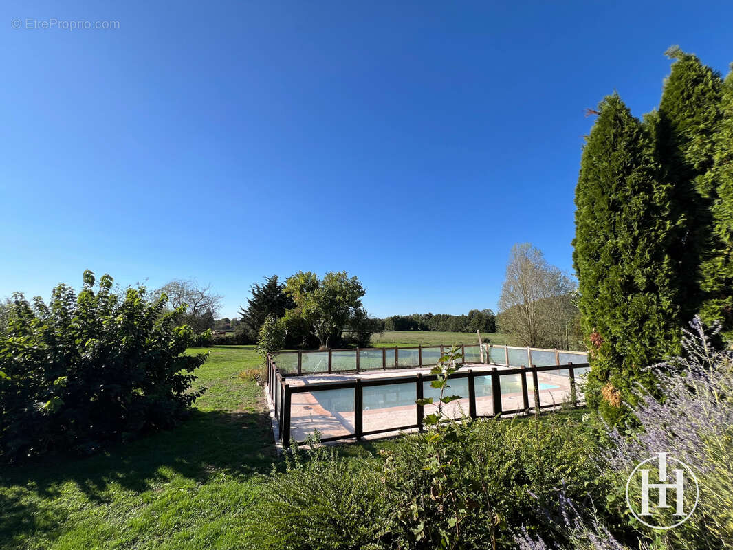 Maison à CHARENTON-DU-CHER