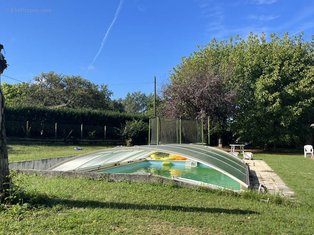 Maison, parc, piscine, dépendances - photo 9