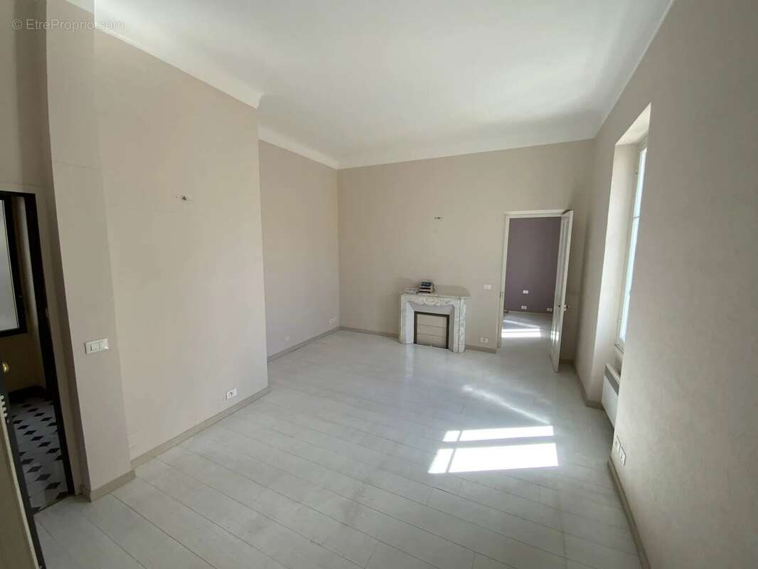 Appartement à MENTON