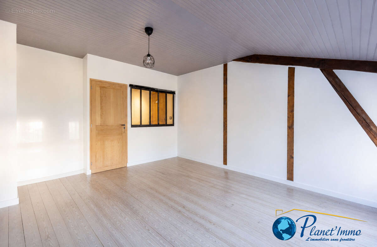 Appartement à SAINT-ETIENNE