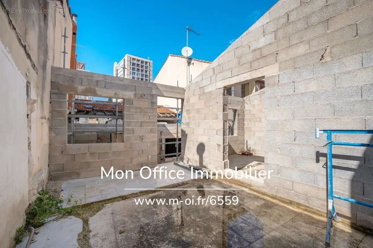 Appartement à MARSEILLE-3E