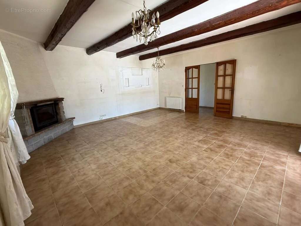Maison à TOURVES
